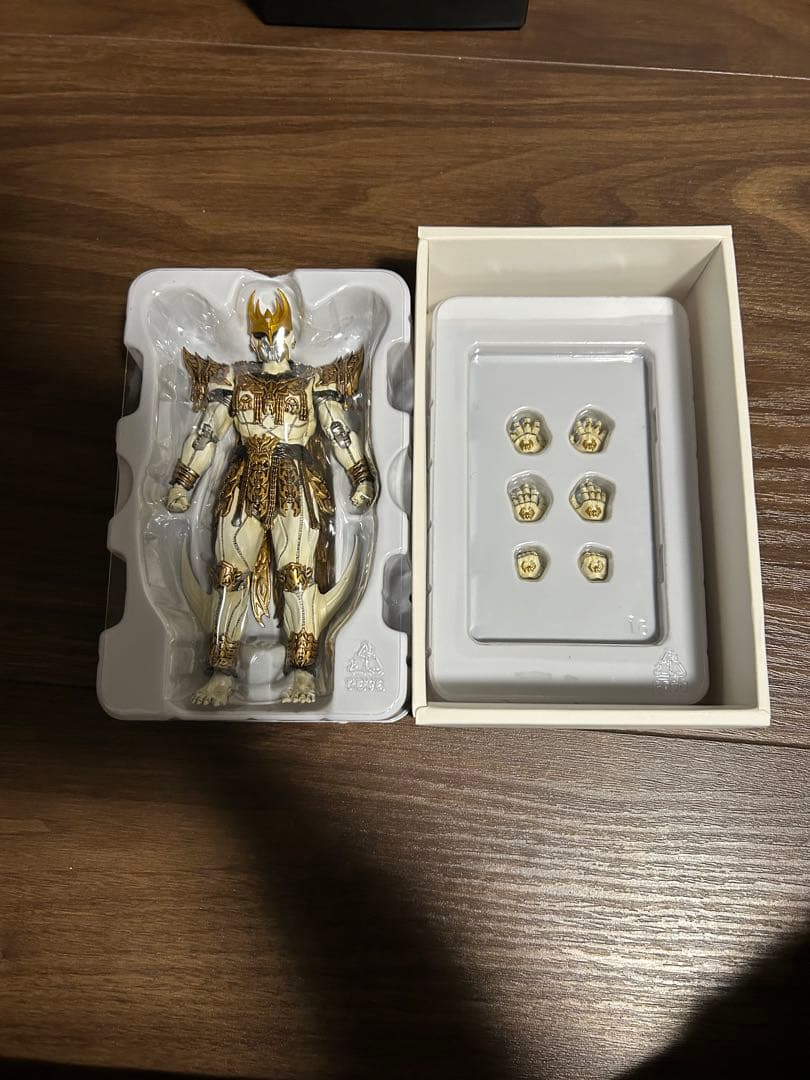 真骨彫ン・ダグバ・ゼバ&クウガライジングアルティメット&オーズブラ