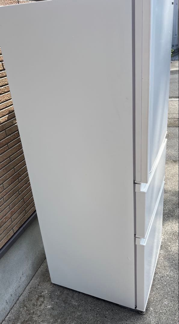 2023年製　TOSHIBA 冷凍冷蔵庫　326L 送料無料