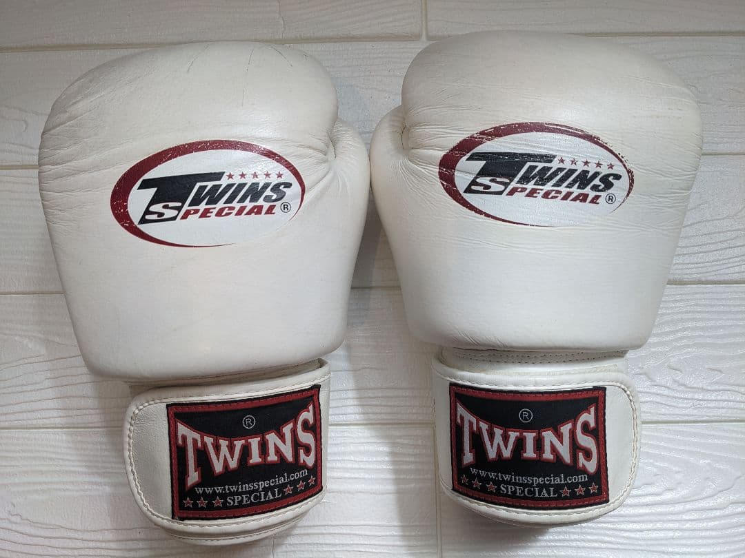 Winning ボクシンググローブ ホワイト8オンス Winning ボクシング
