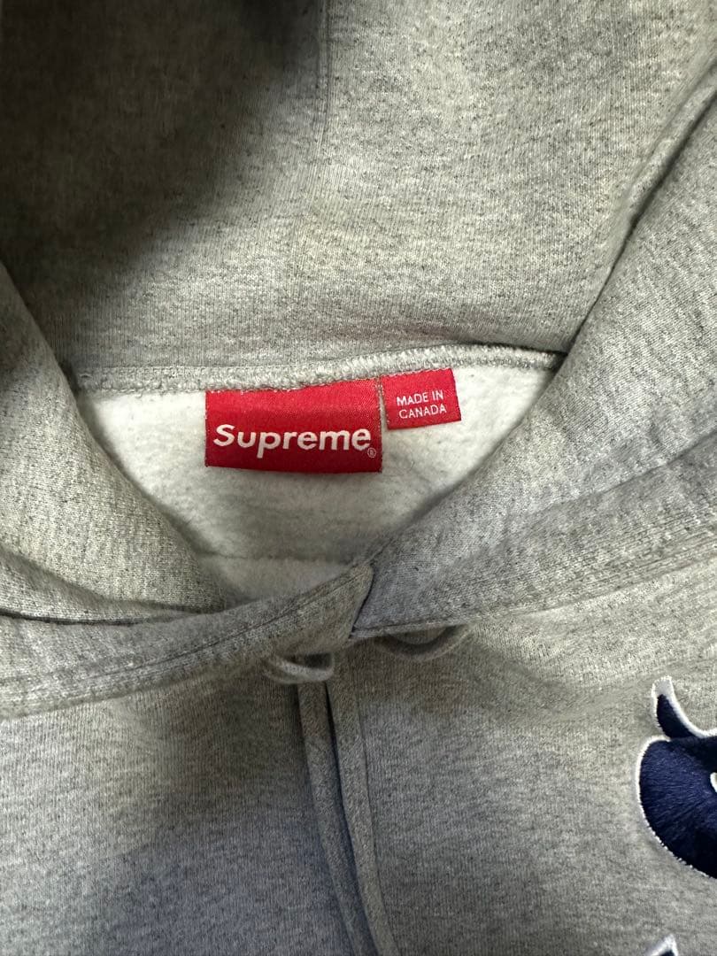 Supreme グレー パーカー Sロゴ