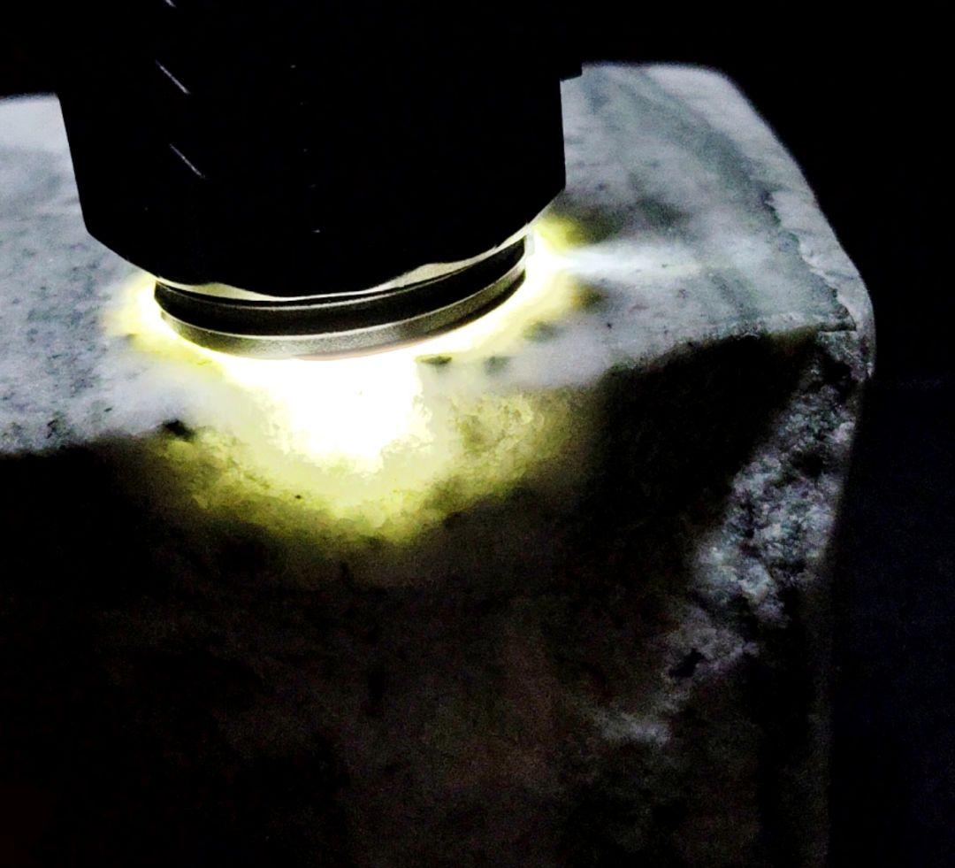 ☆翡翠原石☆稀少！下仁田翡翠【カチ割り・5面磨き577g】 - メルカリ