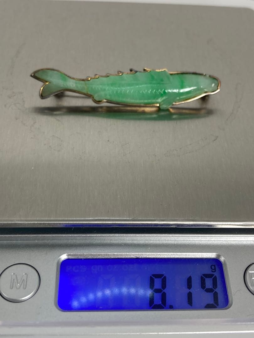 翡翠 珍しい鯉型ブローチ K18 silver刻印 8.19g
