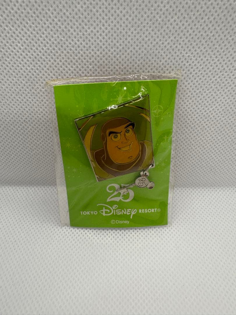 東京ディズニーリゾート 25周年 バズ・ライトイヤー ピンバッジ - メルカリ