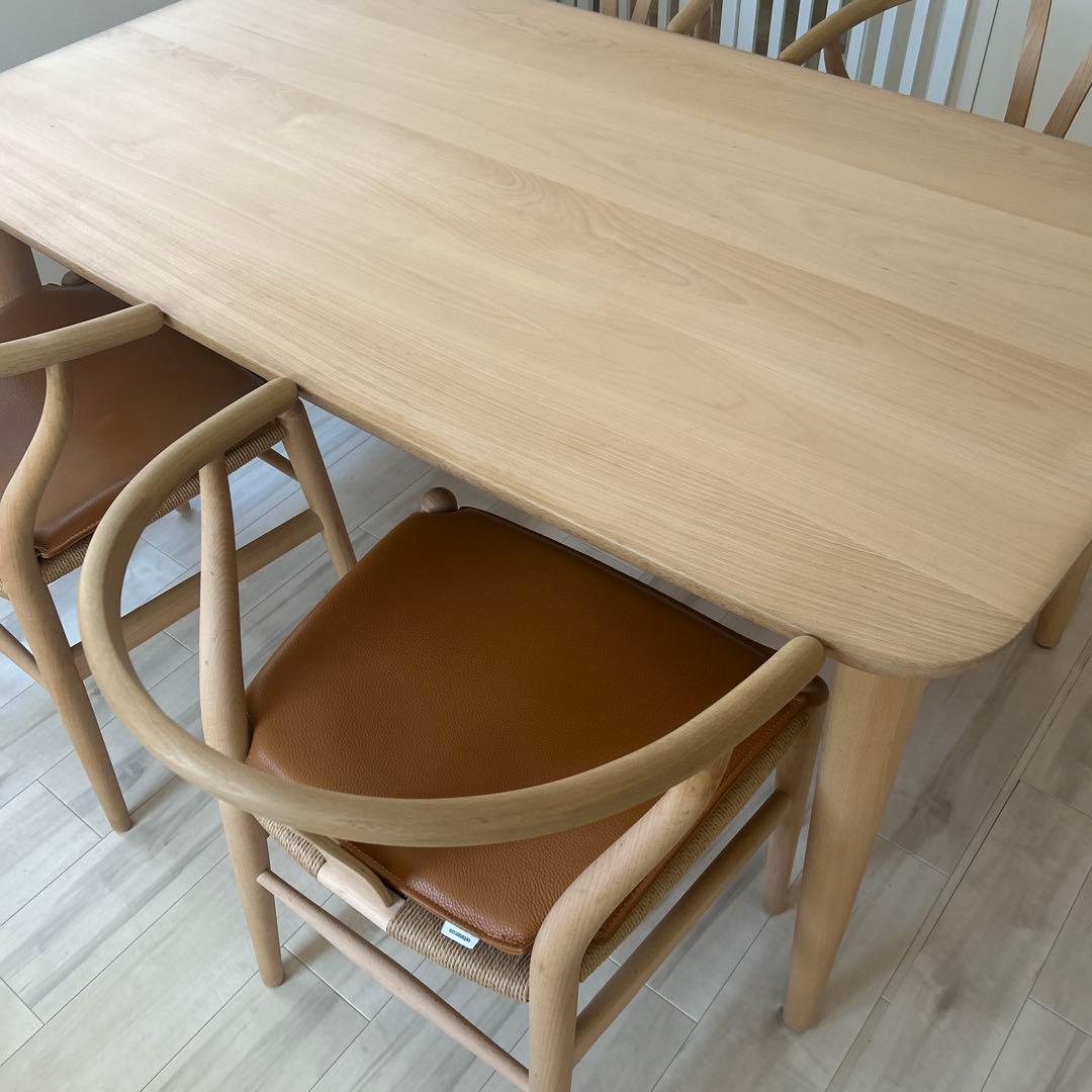 飛騨産業無垢材ダイニングテーブル 4人掛け