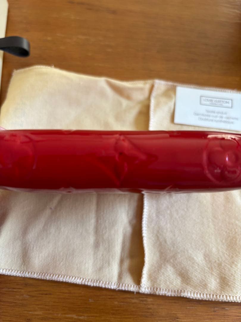 LOUIS VUITTON レッド ケース