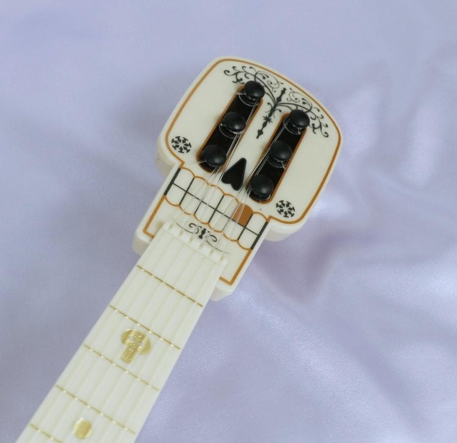 ディズニーパーク　リメンバーミーCOCOギター　ポップコーンバケツ