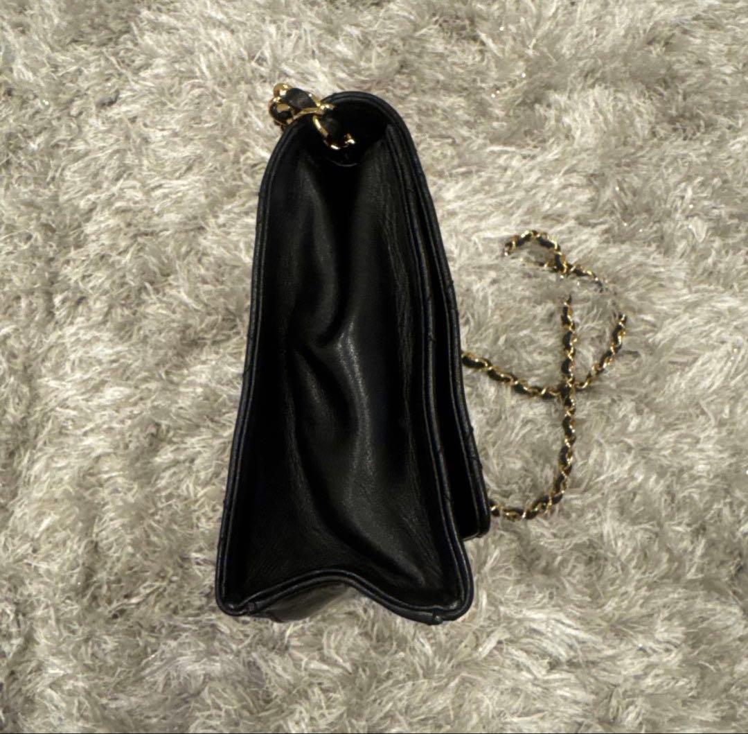 CHANEL ブラック キルティング ショルダーバッグ