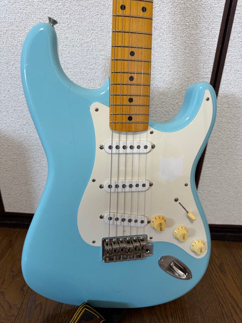 エレキギター(ブルーサンバースト) ストラトキャスタータイプ | フォト