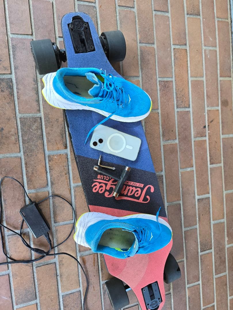 TeamGee H9 電動スケボー スケートボード　ロング 軽量薄型ハイスペック