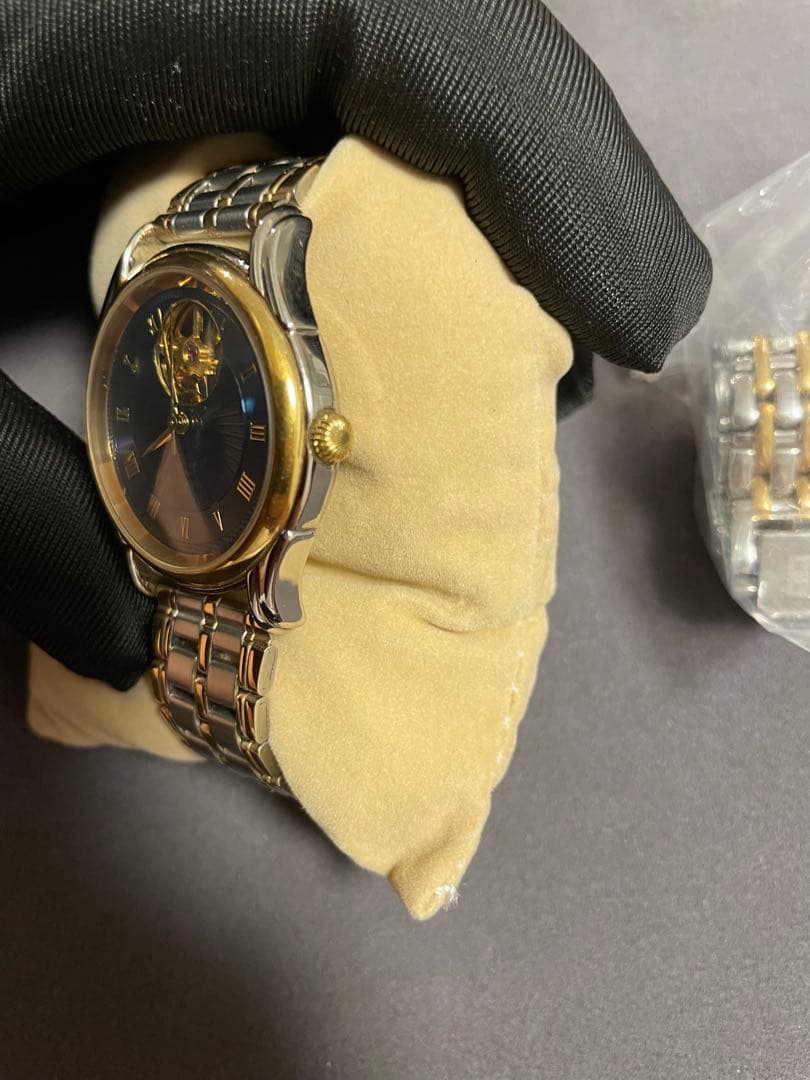 【最終値下げ】ジバンシー　メンズ　AT 稼働品　【極美品】　変えベルト付き