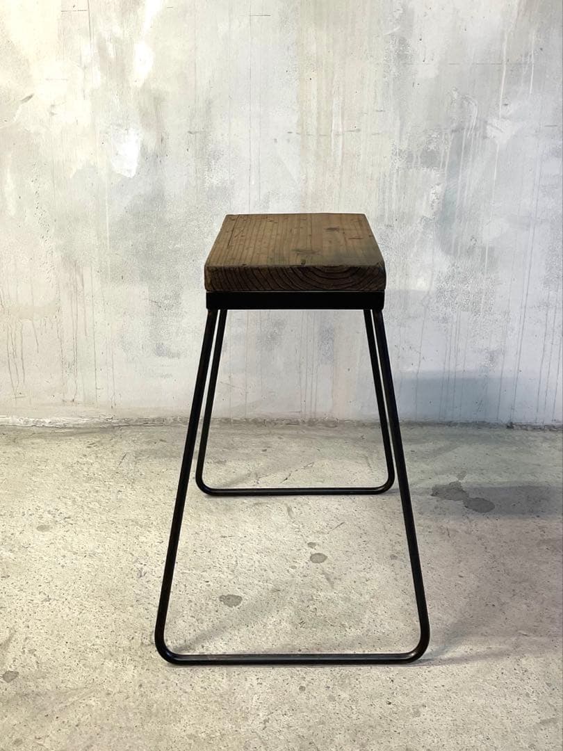 アイアンと古材ハンドメイドコーヒーテーブル　h560 OLD COCKER