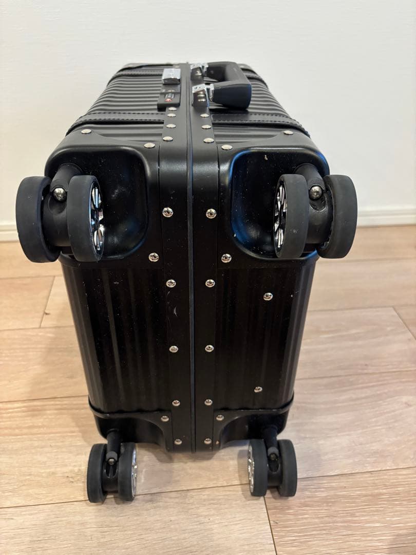 美品】LANZZO82404 スーツケースViking 33L ブラック