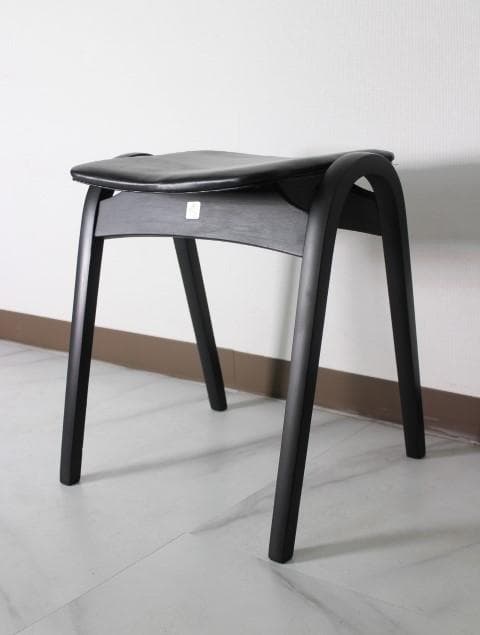 美品 秋田木工 スタッキング スツール チェア 椅子 曲木 マッドブラック