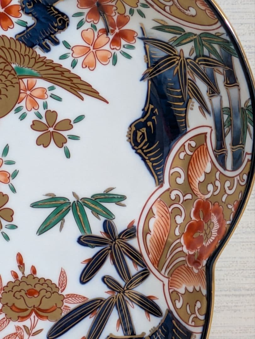 ketty　波佐見焼　林九郎作　梅型金彩鳳凰花模様　スタンド付　未使用美品