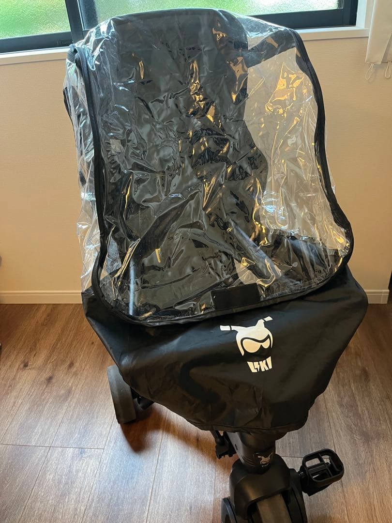 doona. Liki Trike リキトライク 黒 黄色