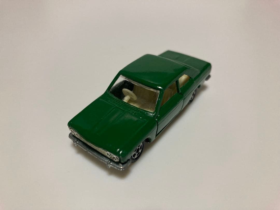 トミカ 日本製 ニッサン ブルーバード SSSクーペ 1Aホイール 緑