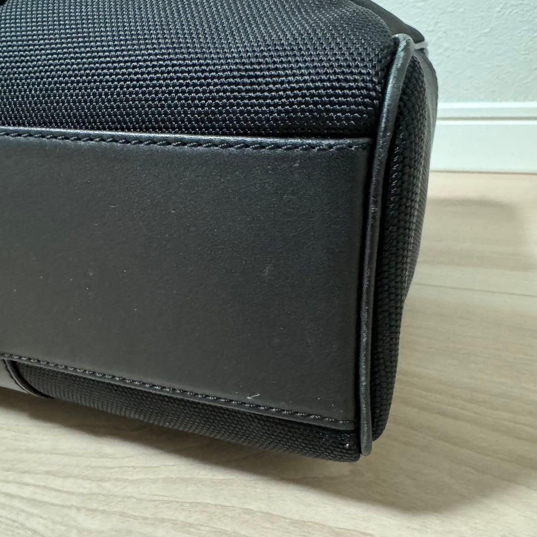 高級感 ジョルジオアルマーニ ビジネスバッグ 黒 A4 PC収納可 南京錠