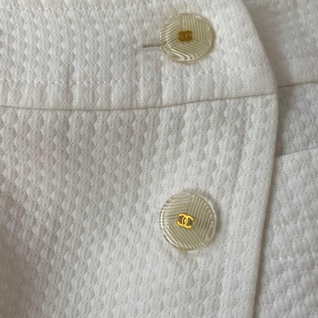 CHANEL ホワイト ボタン付きスカート 38