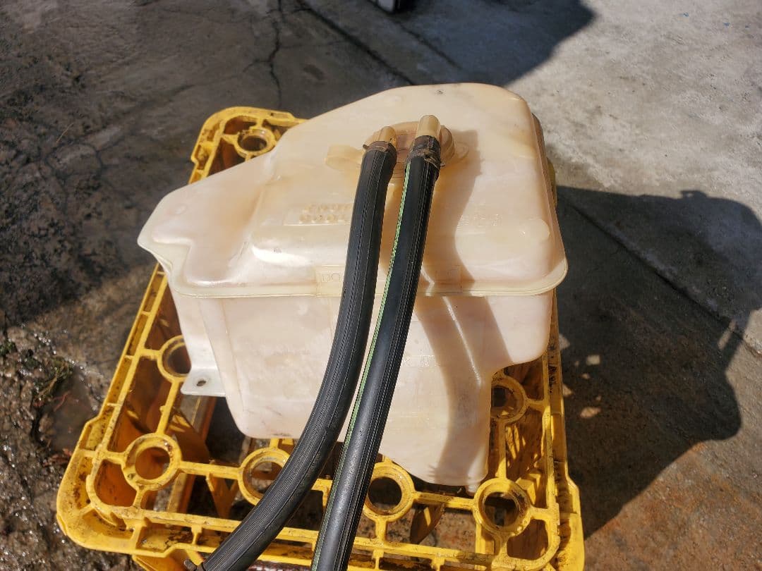 キャデラック ブロアム 92 リザーバータンク キャデラック ブロアム 92 リザーバータンク キャデラック ブロアム 92