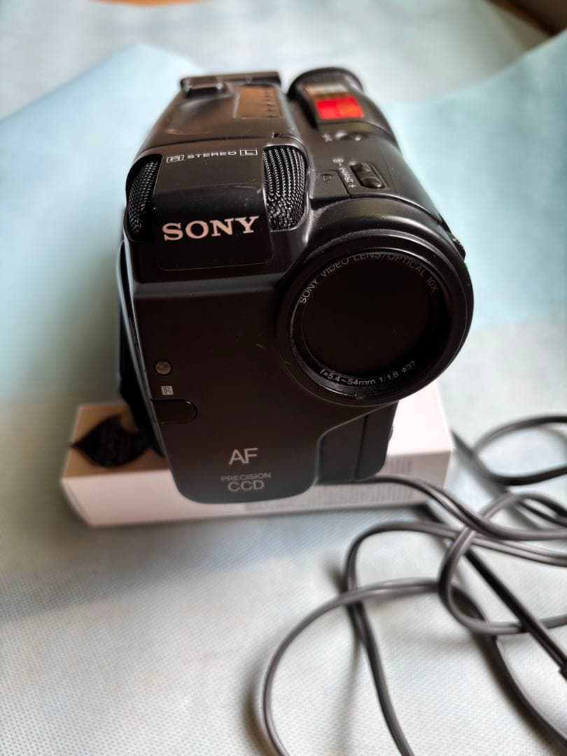 ソニーCCD-TR850 8mm ビデオカメラ ハンディカム VideoHi8