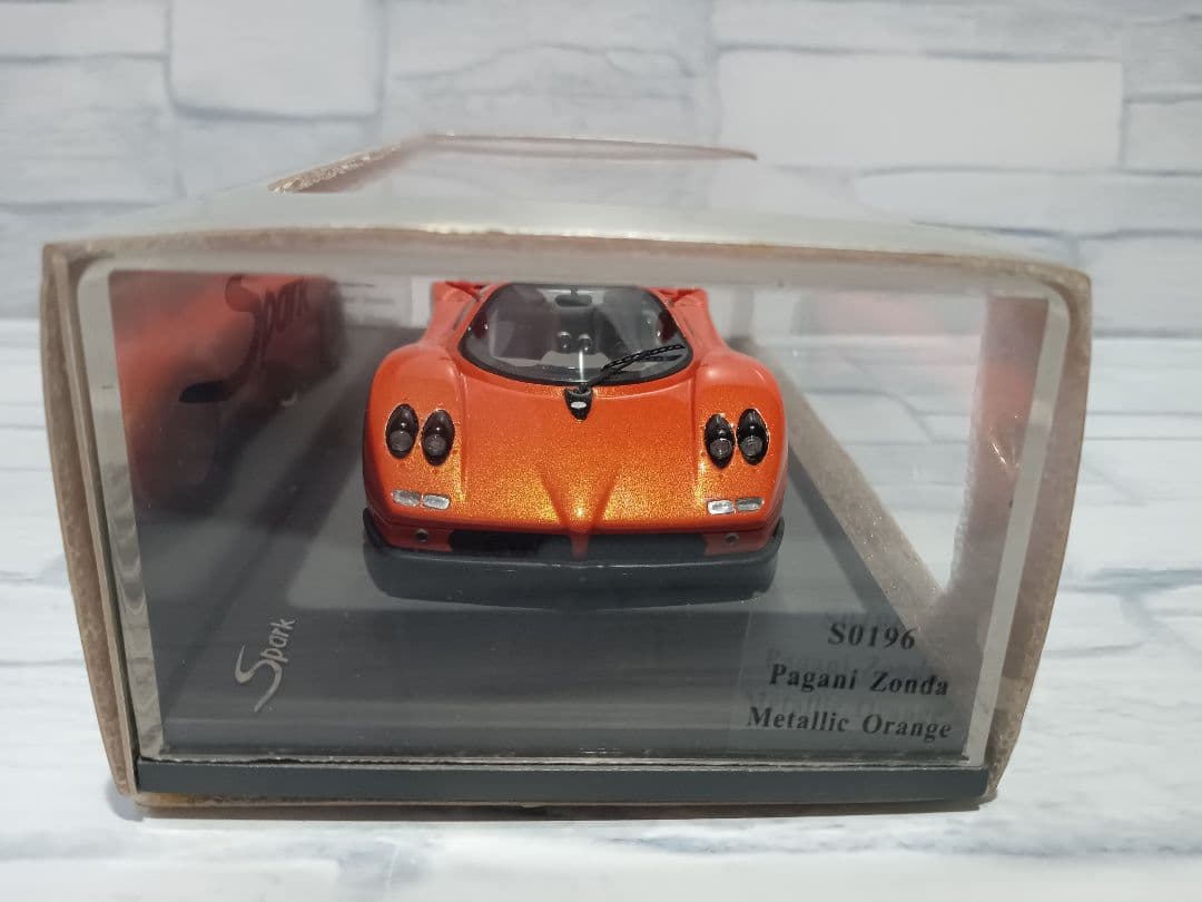 1/43 スパーク　パガーニ　ゾンダ　ミニカー　オレンジメタリック