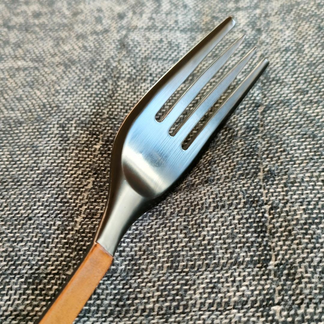 伏見眞樹さん作 漆のディナーフォーク