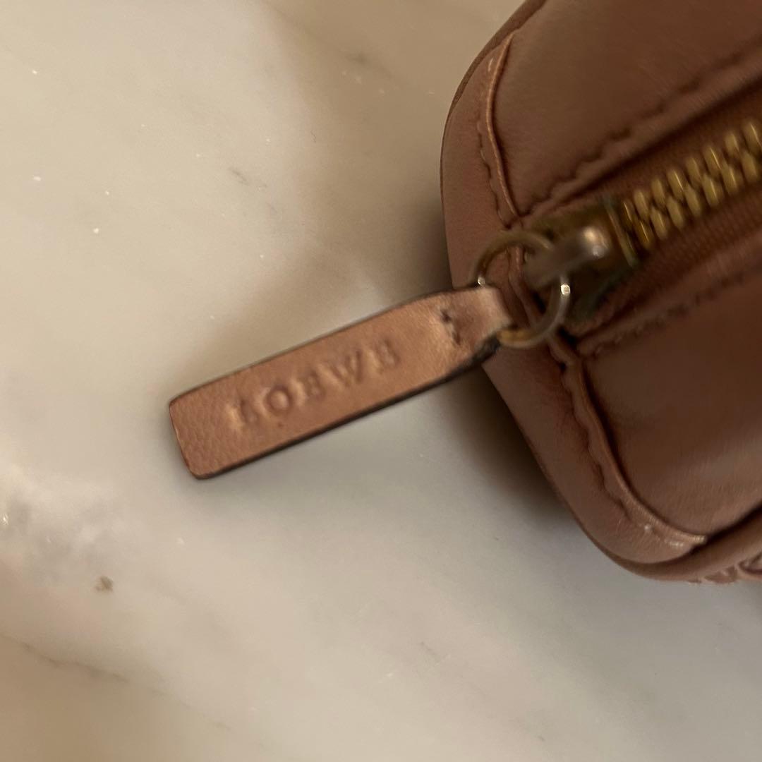 ロエベ　LOEWE 国内正規品　ミニポシェット　ゴールド　used