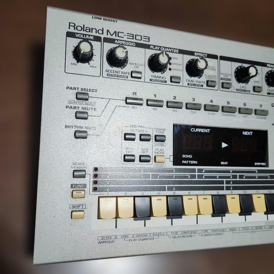 Roland MC-303❇️&❇️ BehringerTD-3 ❇️2点セット