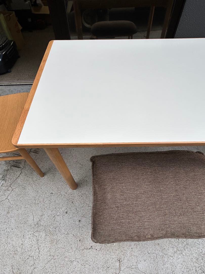 美品　無印　ダイニングセット　メラニン天板　ラウンドチェア2脚　オットマン付き