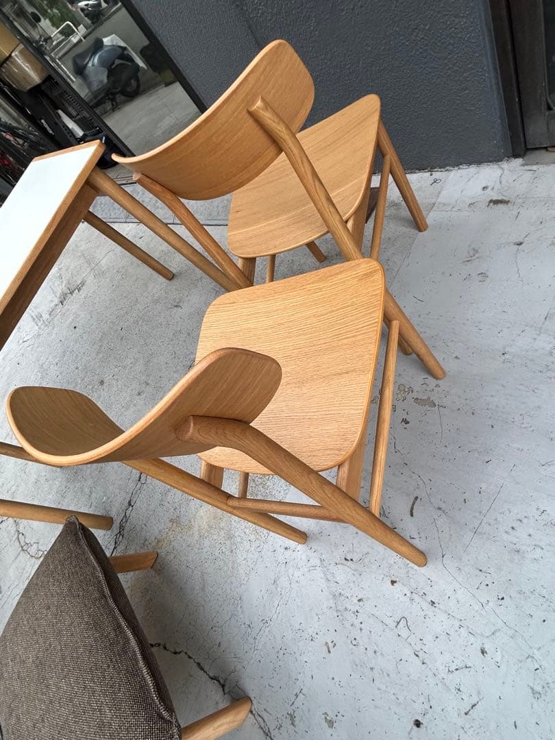 美品　無印　ダイニングセット　メラニン天板　ラウンドチェア2脚　オットマン付き