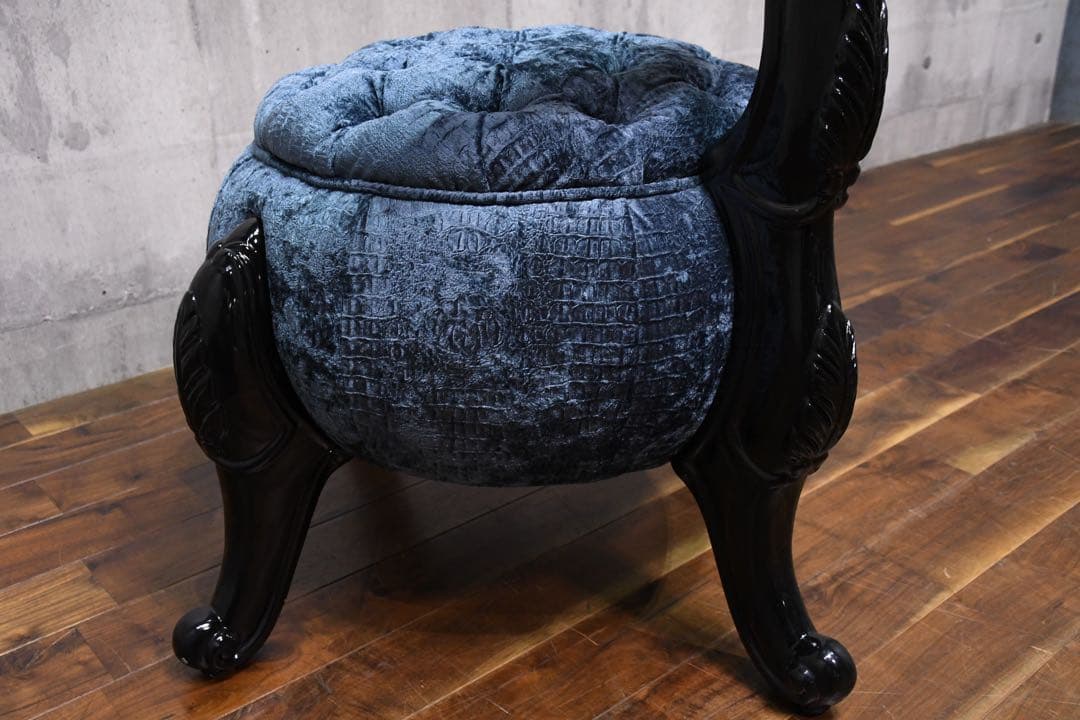 CIC35 アピス六本木 Volpi スツール 猫脚 ボタンダウン サロンチェア