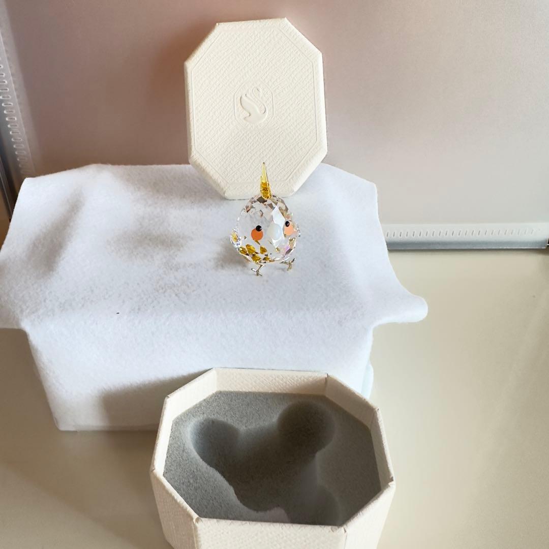 スワロフスキー クリスタル製 幸運の小鳥オブジェの通販はau PAY