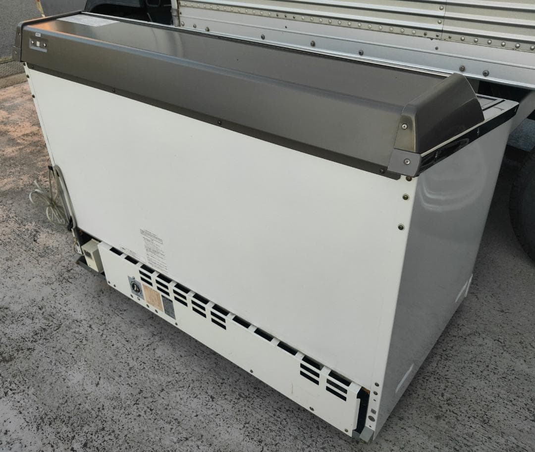 八幡平ホテル)SANYO☆冷凍ショーケースSCR-120G☆222L