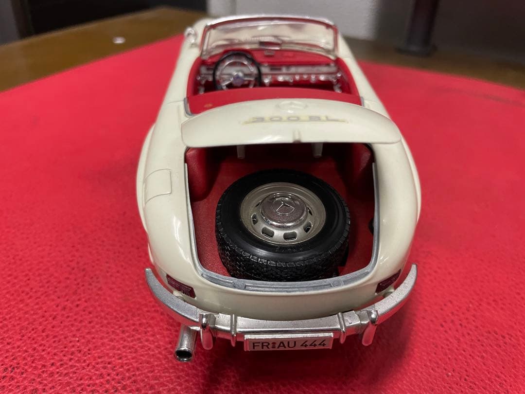 メルセデスベンツ　SL300