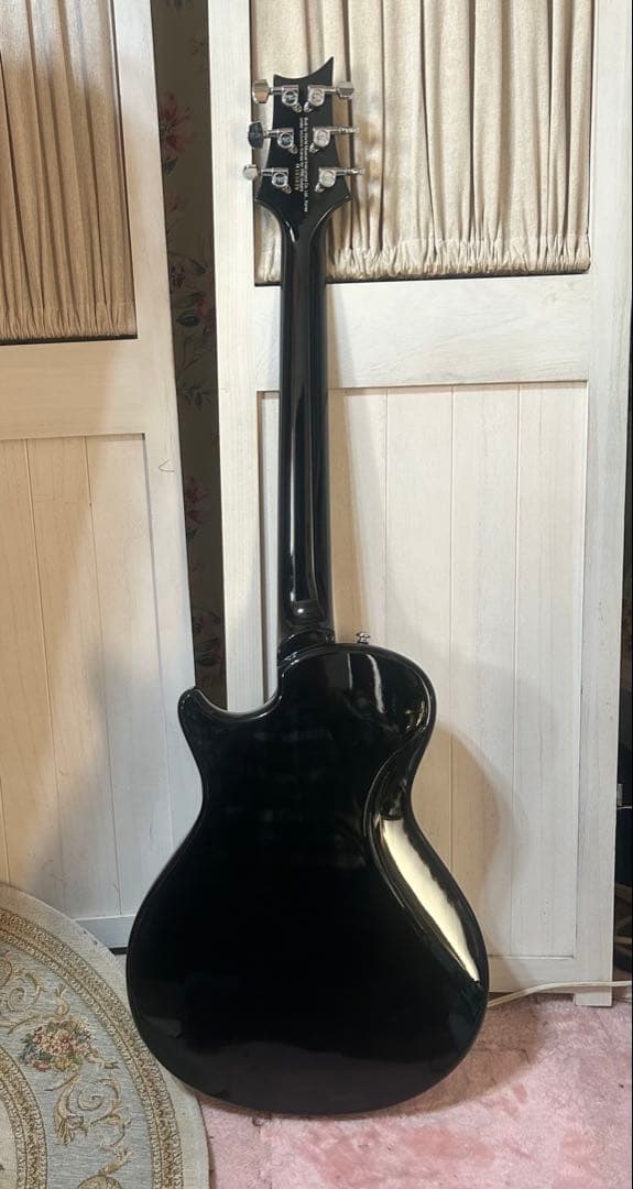 PRS SE ONE 黒　ケース付き