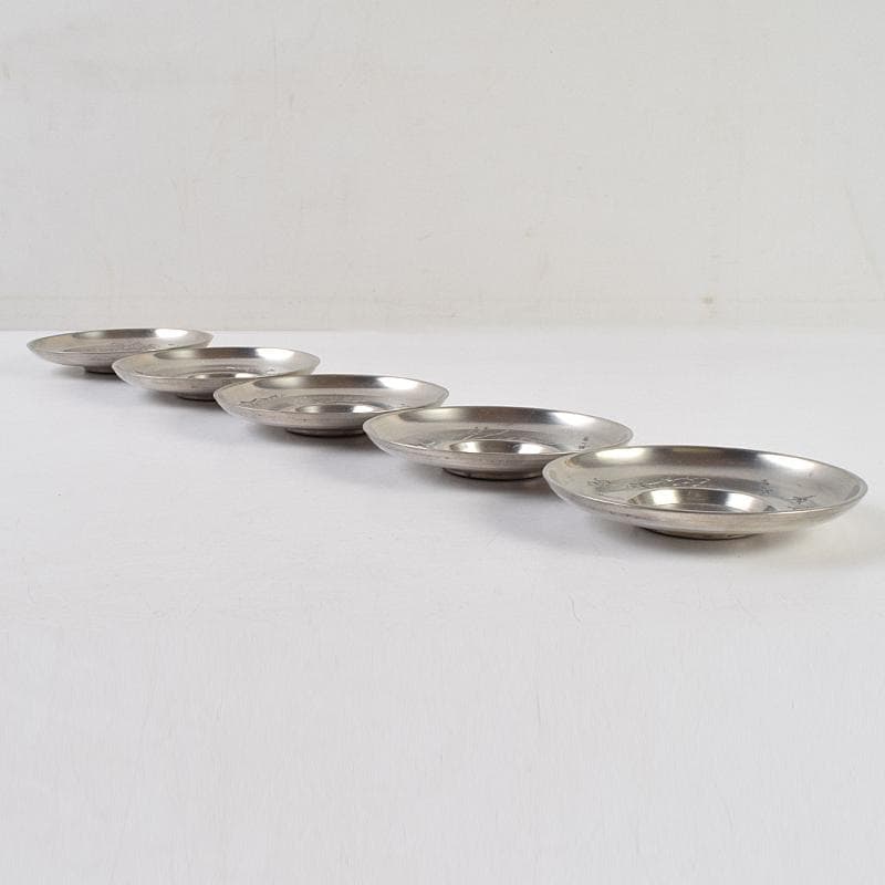 平安 邃古居 秦蔵六造 純錫 倣張萬順之作意 圓式茶托 五客 共箱 GR9455