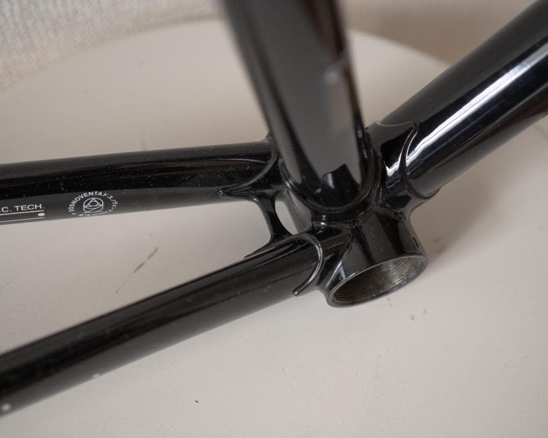 Dosnoventa Barcelona S Black フレーム 送料込