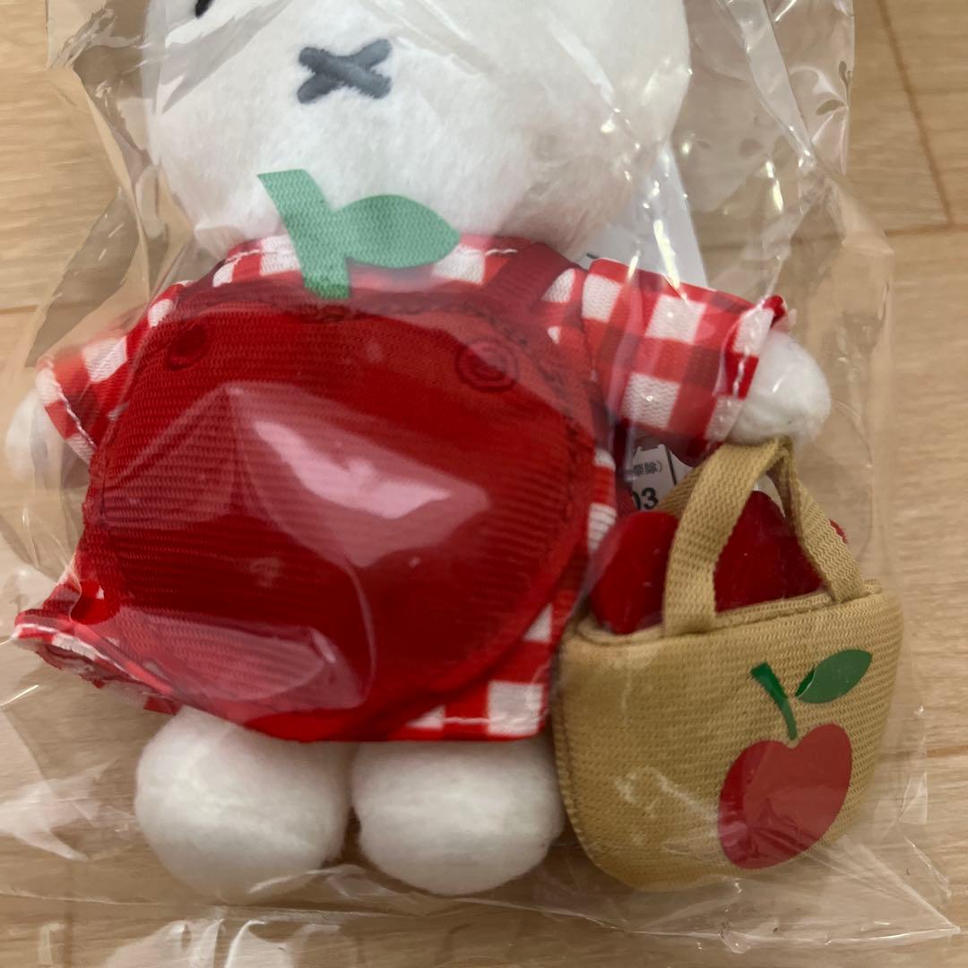 ミッフィーzakkaフェスタ リンゴエプロンマスコット - メルカリ