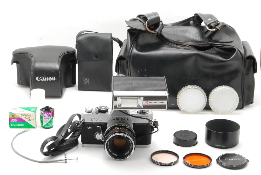 Canon FTb 50mm f1.8 一眼レフカメラ フラッシュ付き Canon FTb 50mm f1.8 一眼レフカメラ フラッシュ付き FTb - キヤノン