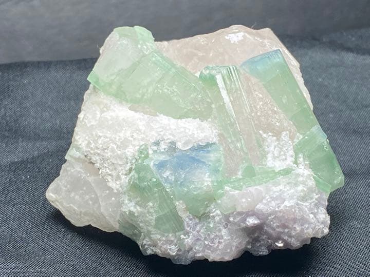 トルマリン ピーチ鉱山 76g