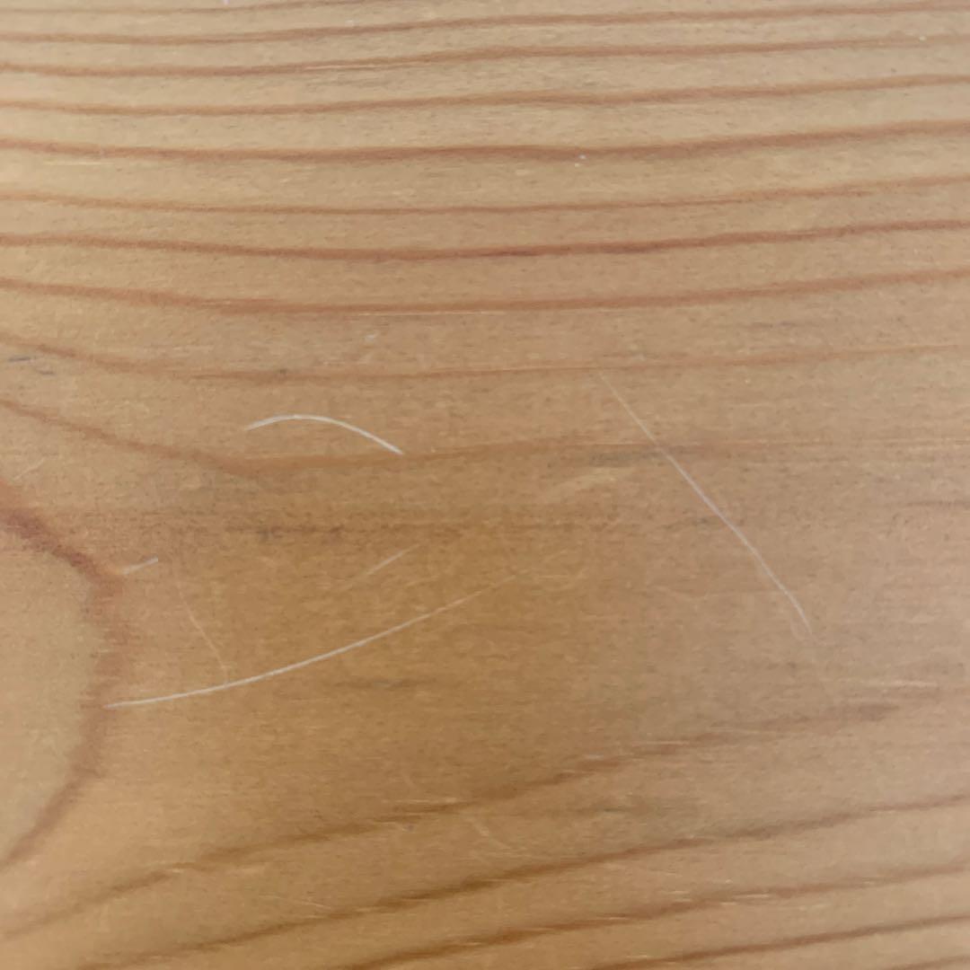 ザ・ペニーワイズ、ダイニングテーブル