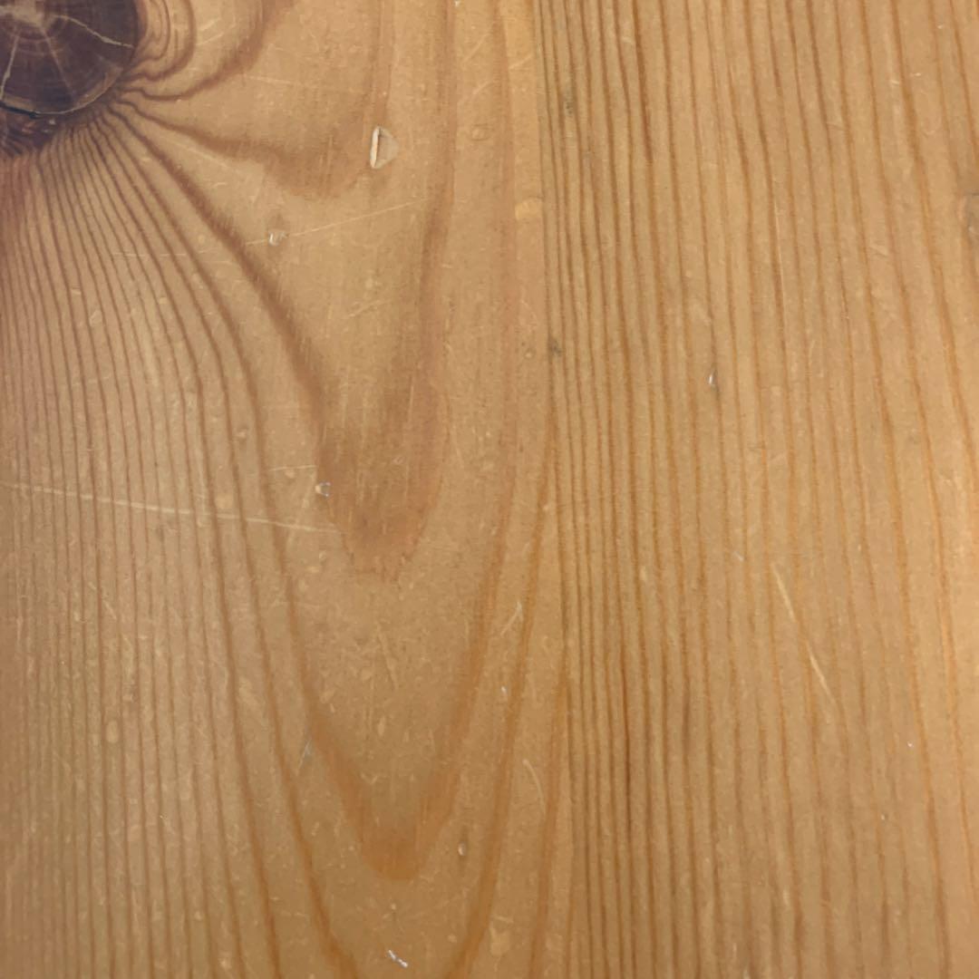 ザ・ペニーワイズ、ダイニングテーブル