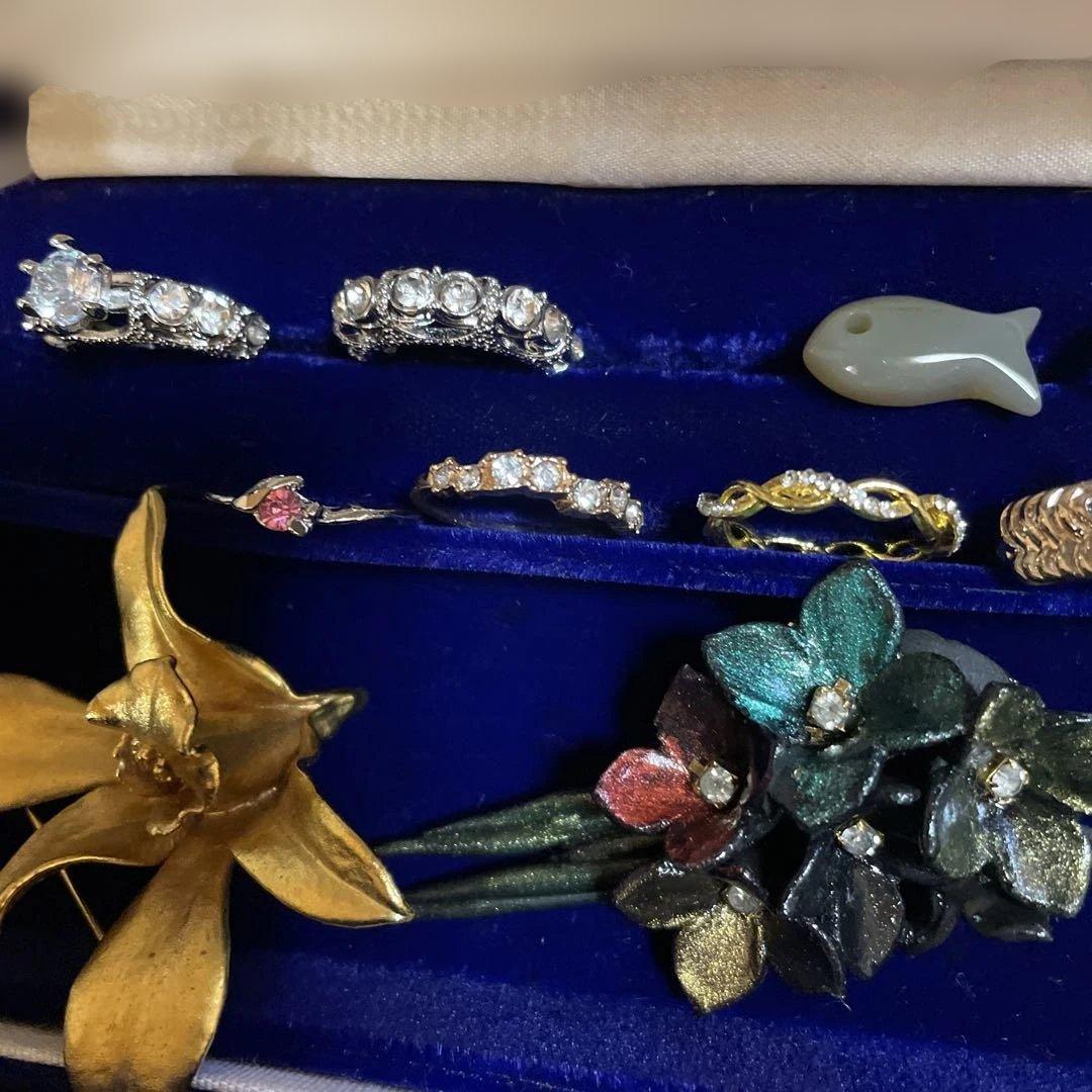 遺品　生前整理　アクセサリー　ＰＴＦ刻印あり　最終値下げ　お値引き不可