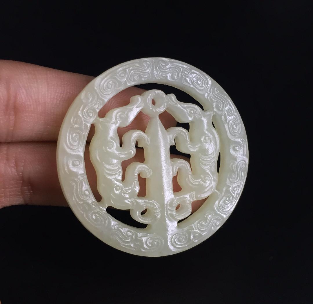 現代 蘇州工芸 瑞獣玉璧 和田玉装身具 中国美術ペンダント