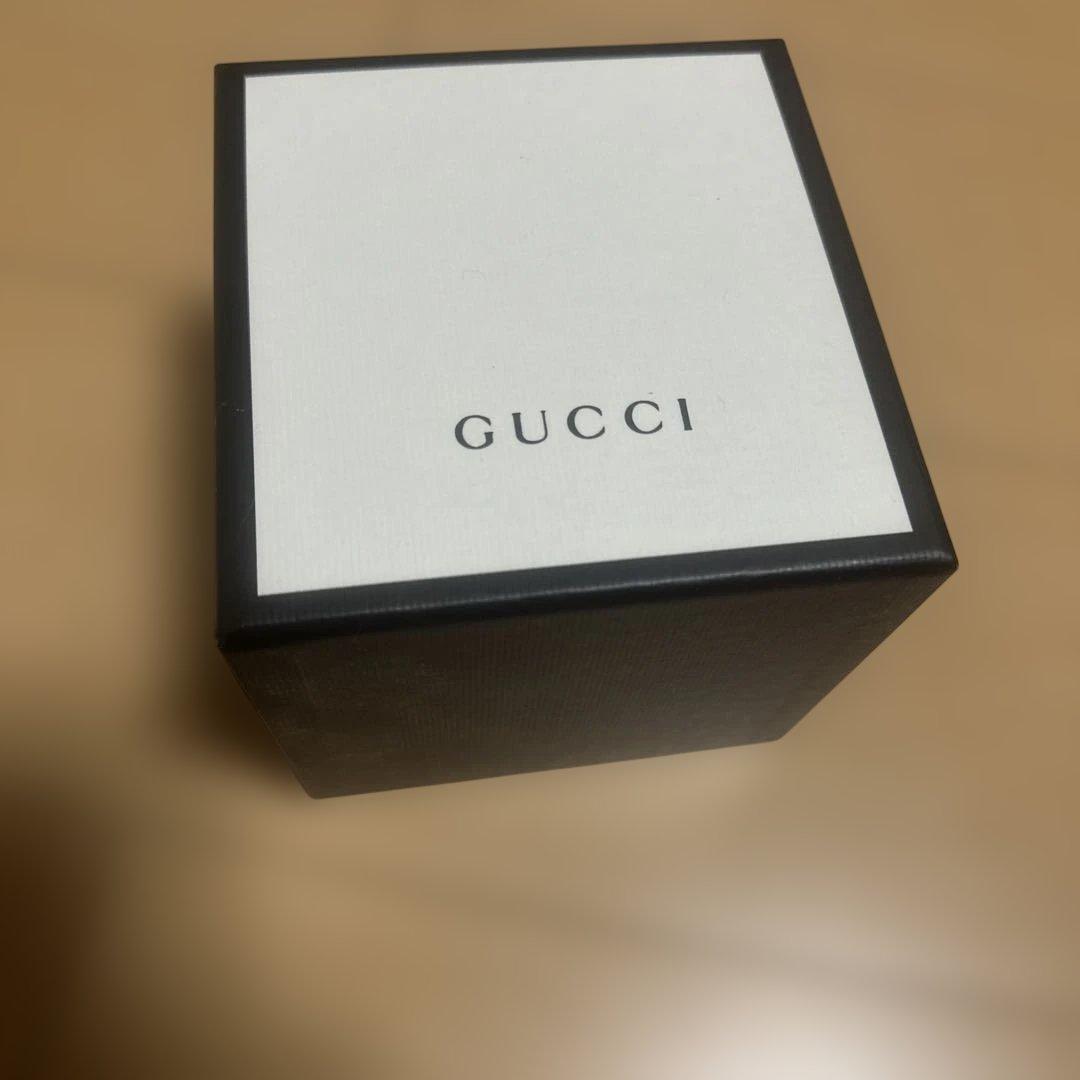 GUCCI ブラックダイヤル クォーツ腕時計