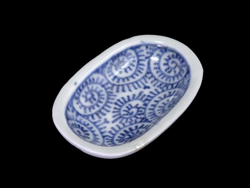 古伊万里　染付　蛸唐草の図　楕円豆皿　珍品　E498AS-CTw