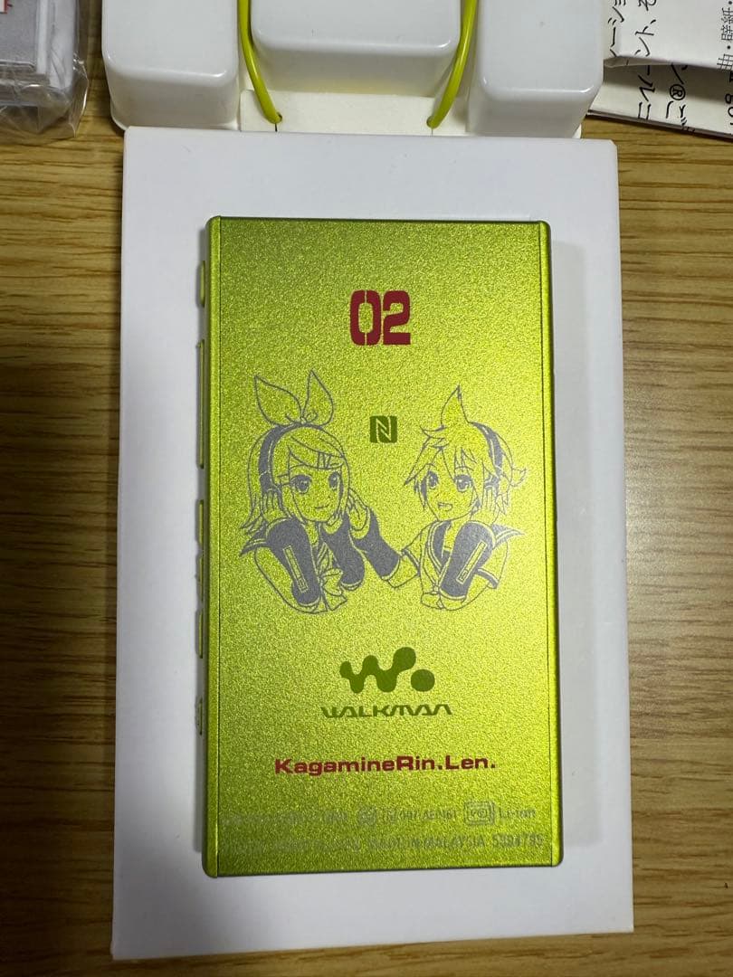 鏡音リン・レン コラボ】earth music&ecology 鏡音リン レン コラボ 缶