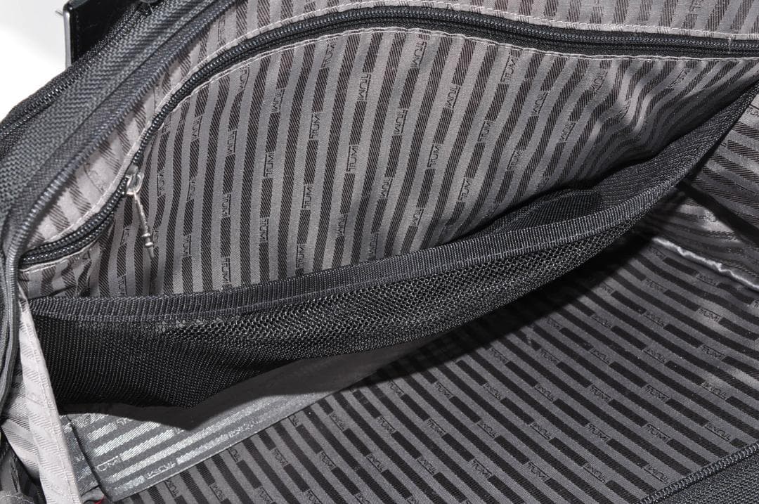 TUMI エキスパンダブル ブラック キャリ バッグ 26003D4 メンズ