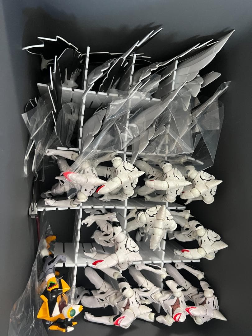 新品未使用 56体 廃版、限定品 リボルテック エヴァンゲリオン　30周年記念！