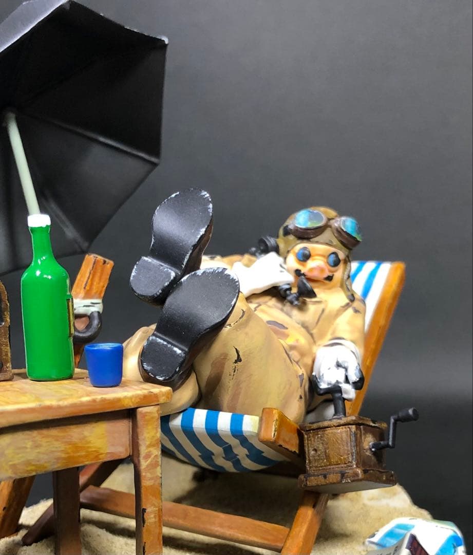 ファインモールド紅の豚(アジトのポルコ)台座付き塗装済み完成品